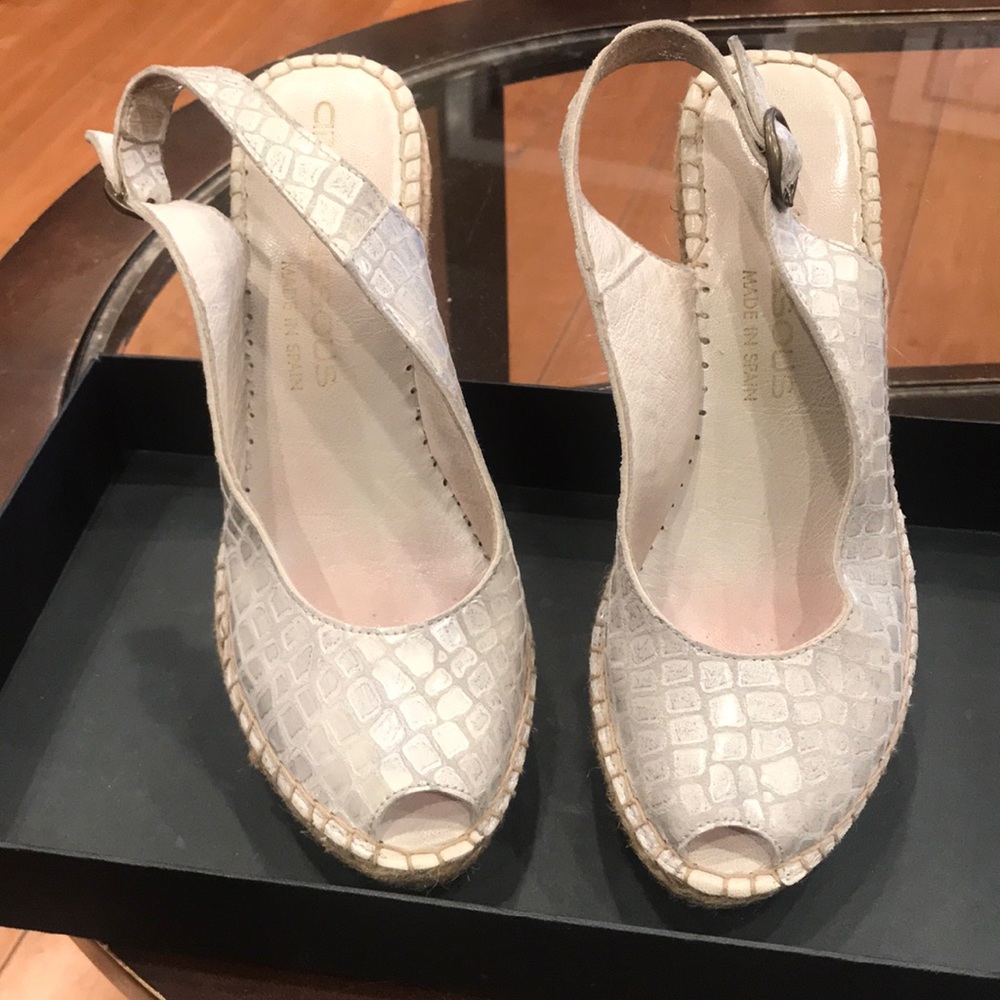 Women’s wedges shoes, preowned, size 37